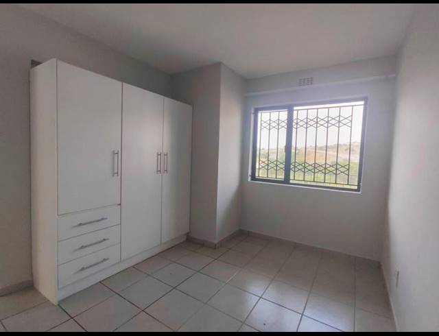 2 BEDROOM PROPERTY TO RENT IN NEWLANDS EAST